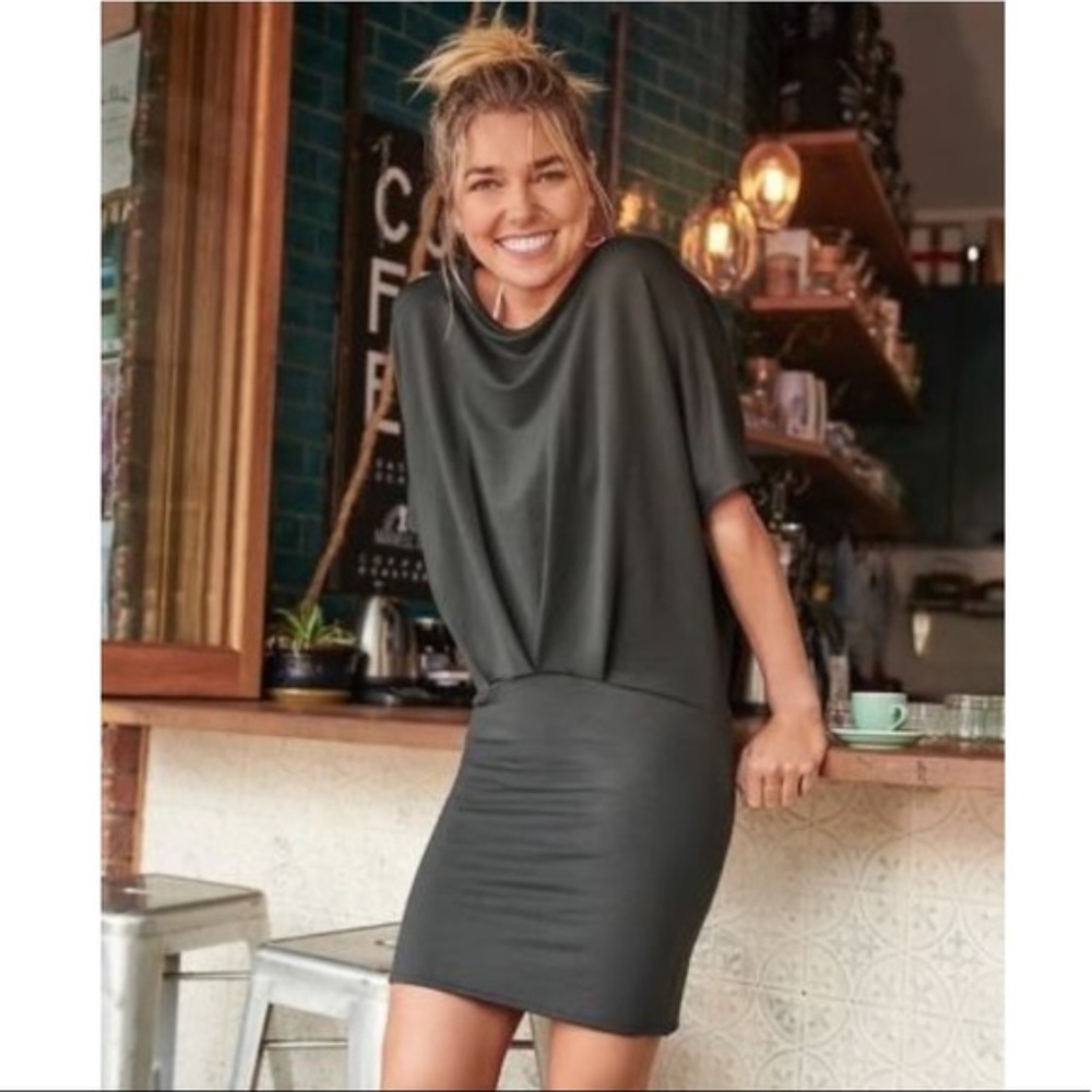 Athleta Pronto Pleated Dress |Z3